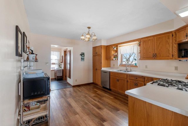 W1654 HOLY HILL ROAD, Cecil, WI 54111