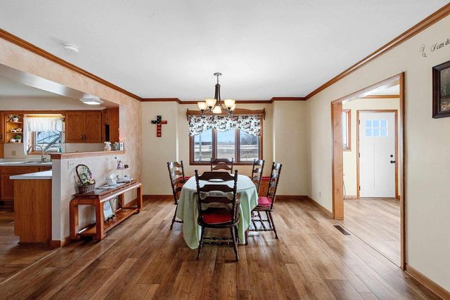 W1654 HOLY HILL ROAD, Cecil, WI 54111