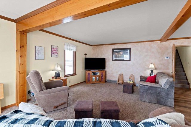 W1654 HOLY HILL ROAD, Cecil, WI 54111