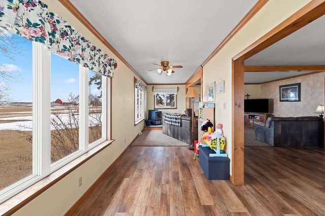 W1654 HOLY HILL ROAD, Cecil, WI 54111