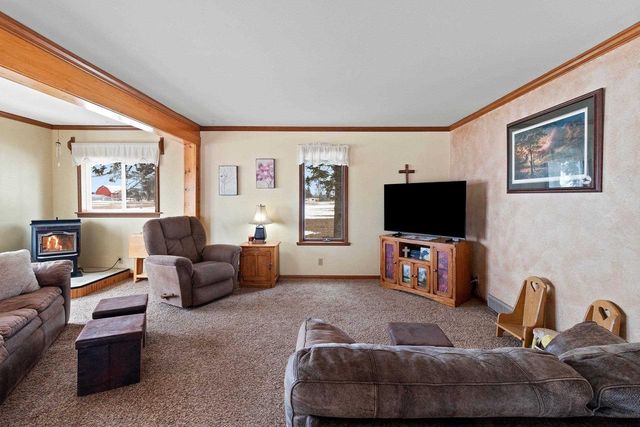 W1654 HOLY HILL ROAD, Cecil, WI 54111