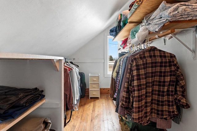 W1654 HOLY HILL ROAD, Cecil, WI 54111