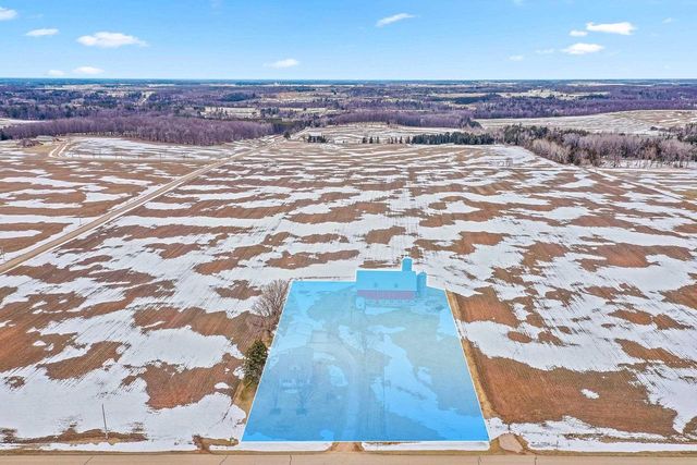 W1654 HOLY HILL ROAD, Cecil, WI 54111