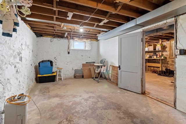 W1654 HOLY HILL ROAD, Cecil, WI 54111