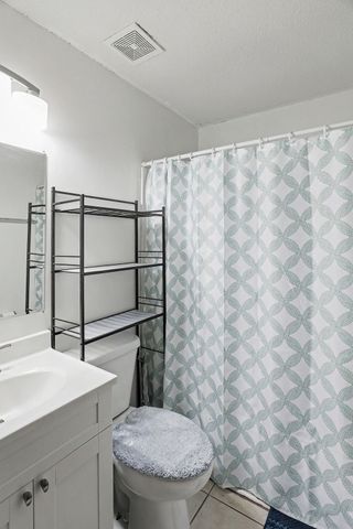 733 NW Greenwood Street 20, Ankeny, IA 50023