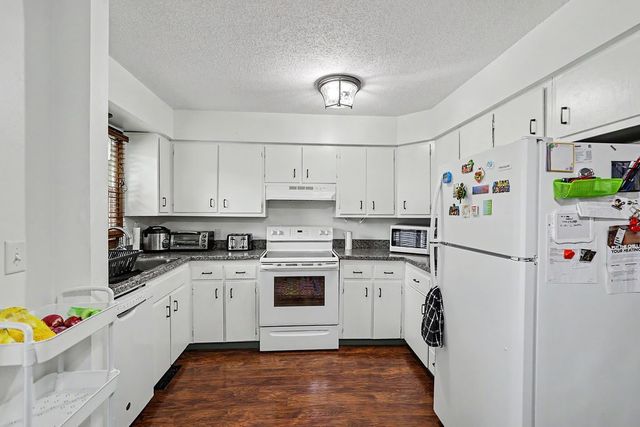733 NW Greenwood Street 20, Ankeny, IA 50023