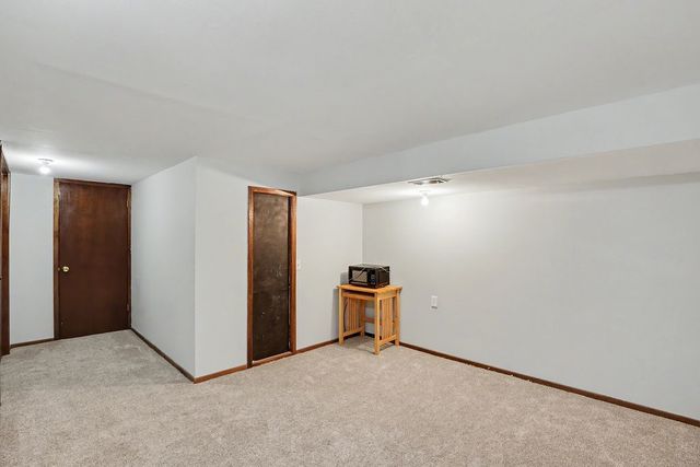 733 NW Greenwood Street 20, Ankeny, IA 50023