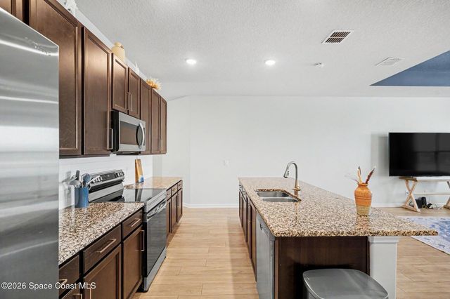 947 Corbin Circle SW, Palm Bay, FL 32908