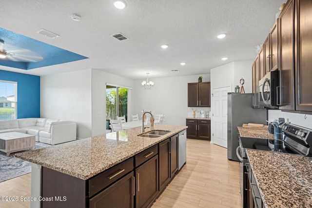 947 Corbin Circle SW, Palm Bay, FL 32908