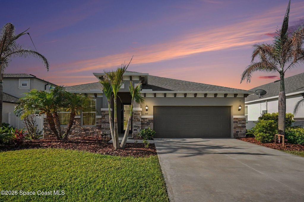 947 Corbin Circle SW, Palm Bay, FL 32908