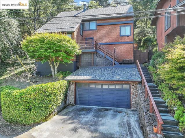 7141 Homewood Dr, Oakland, CA 94611