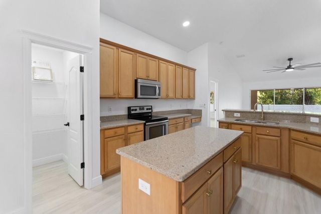 6249 TWIN BRIDGES DRIVE, Zephyrhills, FL 33541