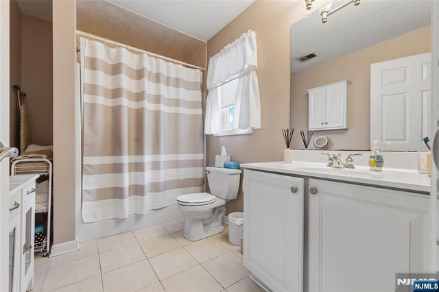 88 Avenue A, Lodi, NJ 07644
