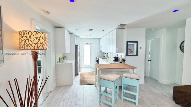 705 W Mango St C, Lantana, FL 33462