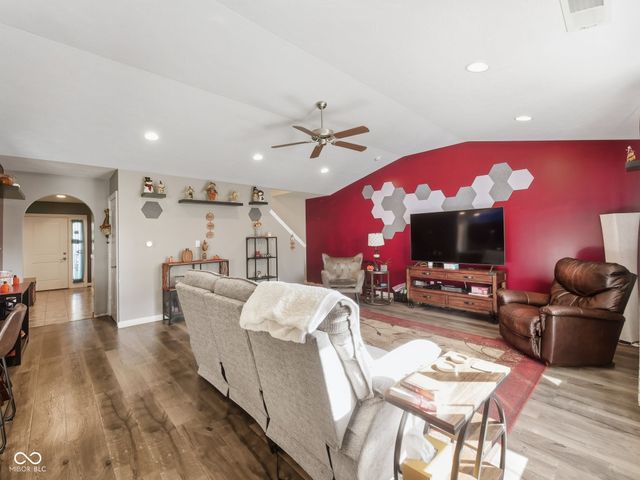 2870 Avebury Way, Brownsburg, IN 46112