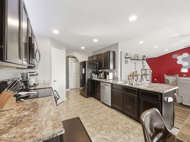 2870 Avebury Way, Brownsburg, IN 46112