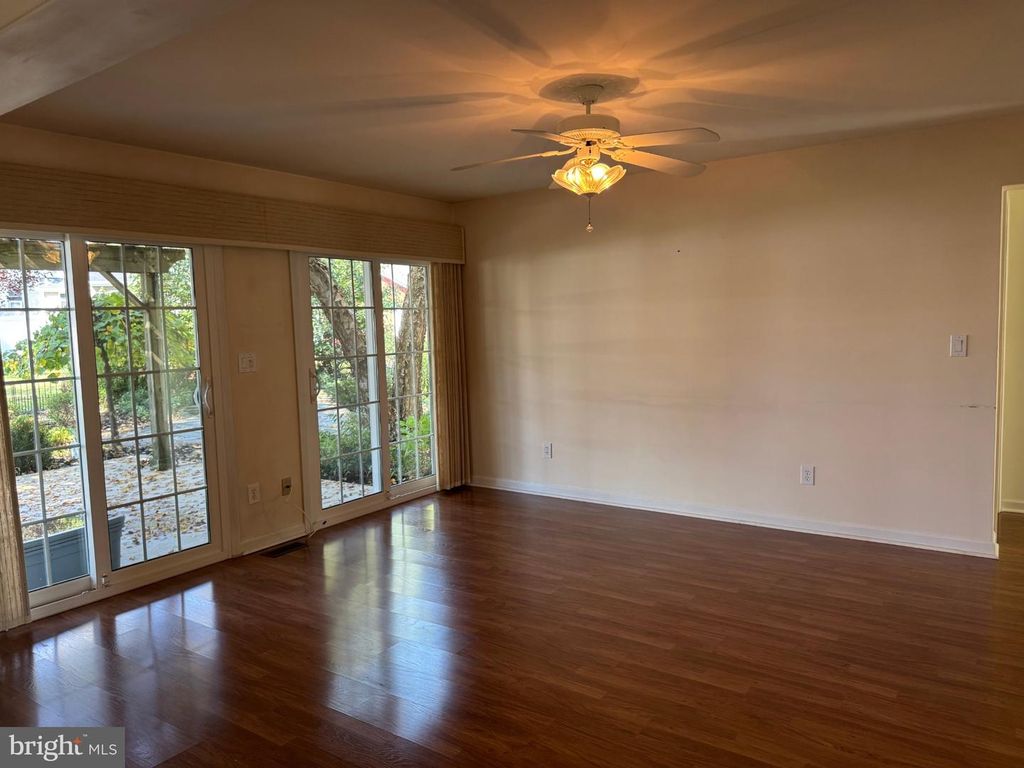 40 VALLEY VIEW DR, LANGHORNE, PA 19053 — photo 3
