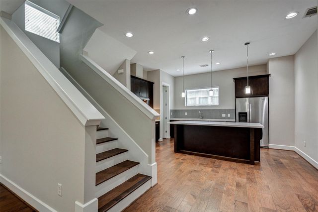 607 Sydnor Street, Houston, TX 77020