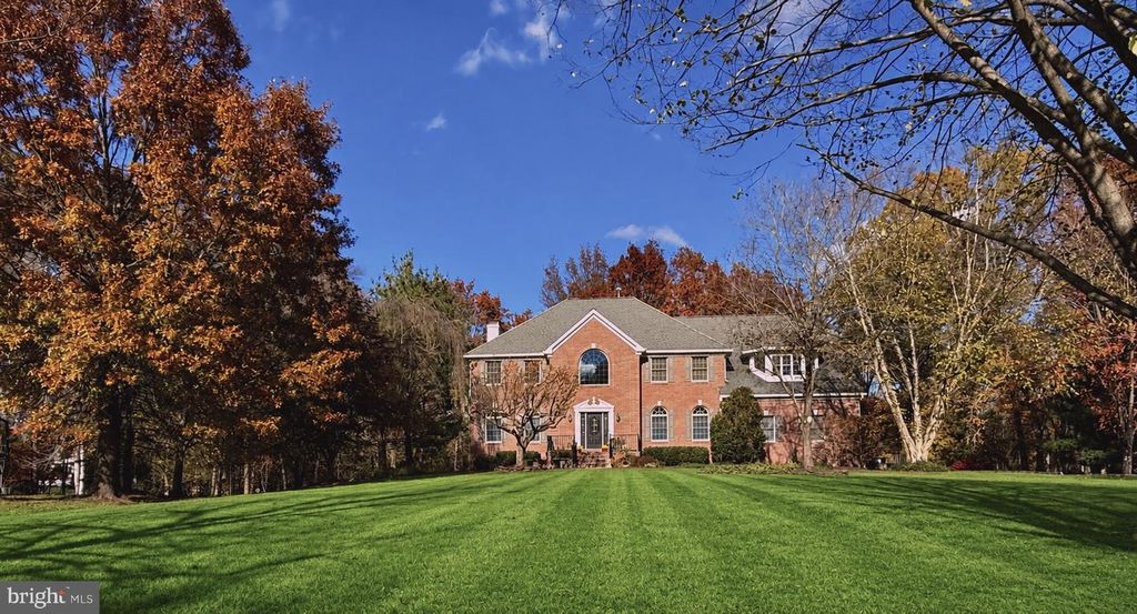 212 MONROE AVE, BELLE MEAD, NJ 08502 — exterior