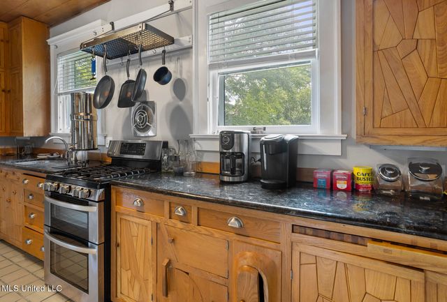 1704 N State Street, Jackson, MS 39202