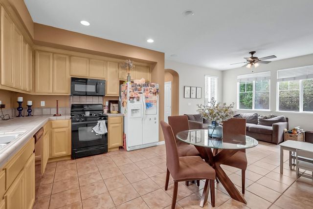 633 Castle Haven Dr, Tracy, CA 95377