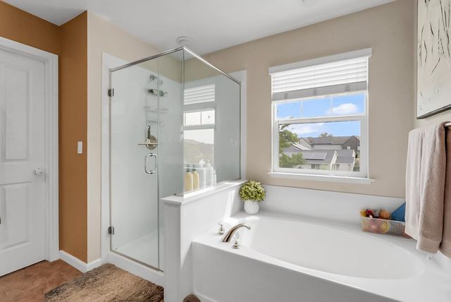 633 Castle Haven Dr, Tracy, CA 95377