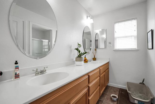 633 Castle Haven Dr, Tracy, CA 95377