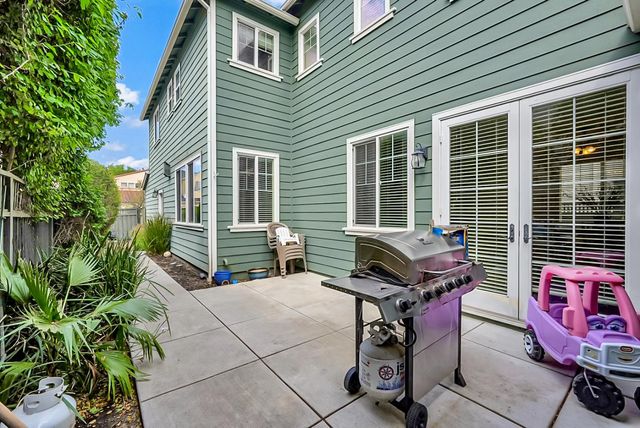 633 Castle Haven Dr, Tracy, CA 95377