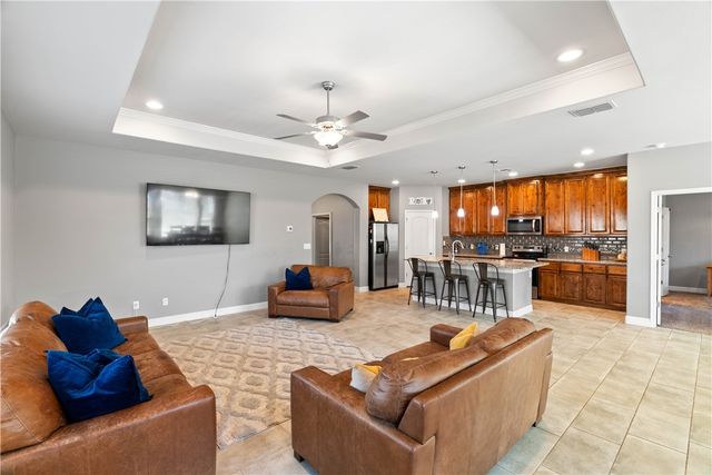 1815 Monterey Bay Dr, Portland, TX 78374