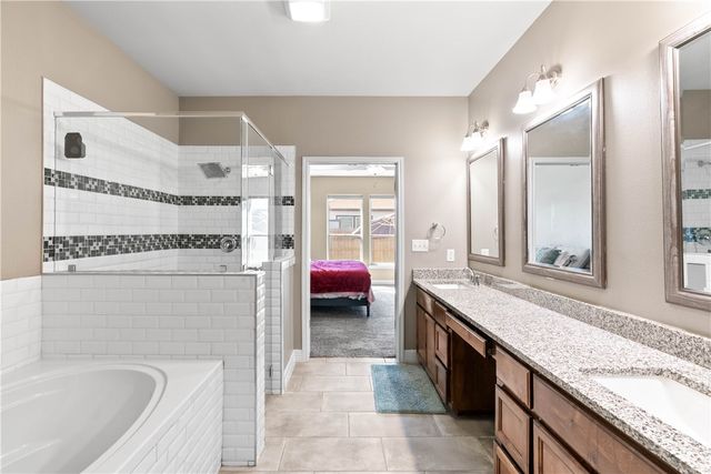 1815 Monterey Bay Dr, Portland, TX 78374