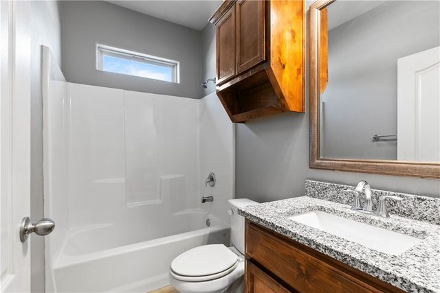 1815 Monterey Bay Dr, Portland, TX 78374