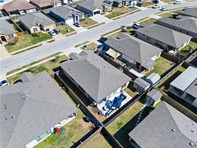 1815 Monterey Bay Dr, Portland, TX 78374