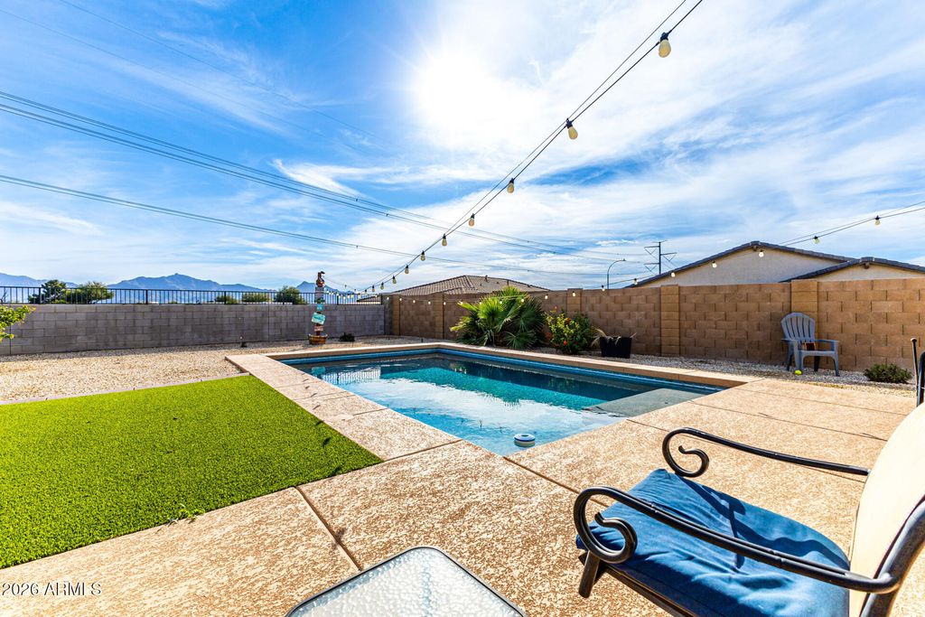 Image 36 of property listing at 11015 W MOBILE Lane, Tolleson, AZ 85353