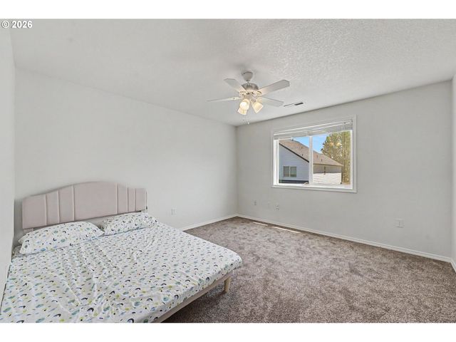 4007 Ne 165TH Pl, Vancouver, WA 98682