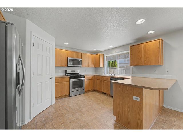 4007 Ne 165TH Pl, Vancouver, WA 98682