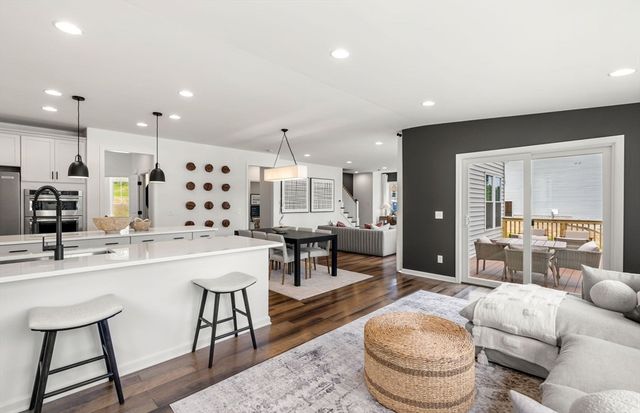 7 Germain Way 14, Norton, MA 02766