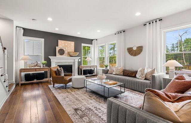 7 Germain Way 14, Norton, MA 02766