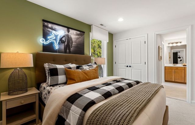 7 Germain Way 14, Norton, MA 02766