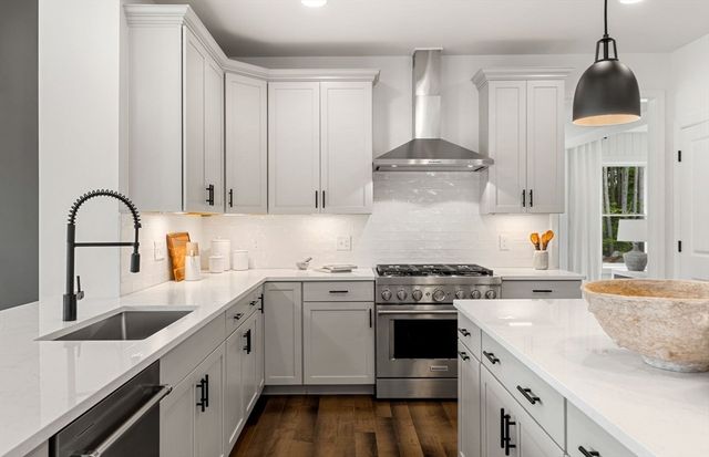 7 Germain Way 14, Norton, MA 02766