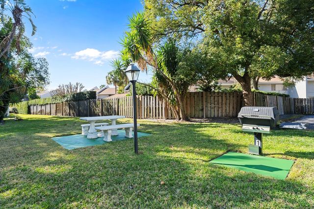 320 LAKEVIEW STREET 221, Orlando, FL 32804