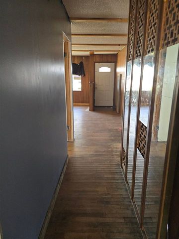 321 Sunnybrook Dr, Frederick, OK 73542