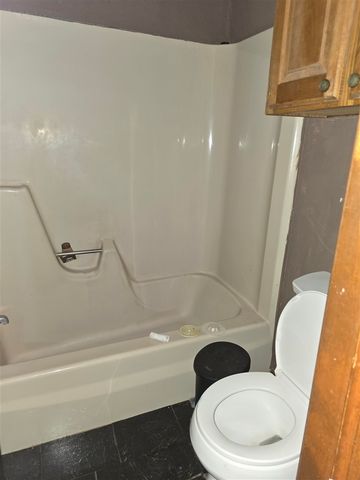 321 Sunnybrook Dr, Frederick, OK 73542