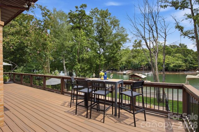 20334 Bethelwood Lane, Cornelius, NC 28031