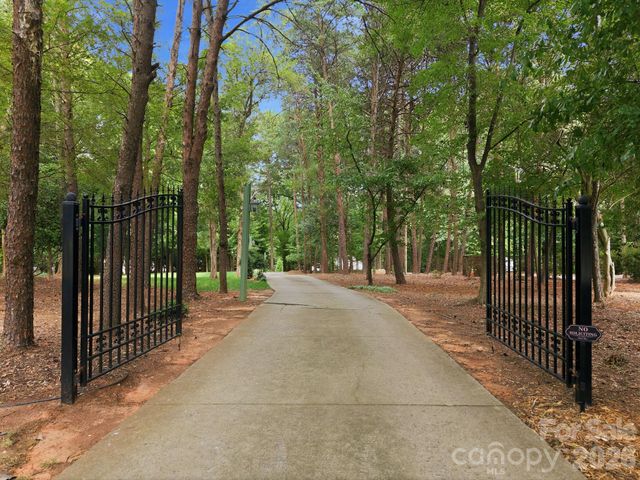 20334 Bethelwood Lane, Cornelius, NC 28031