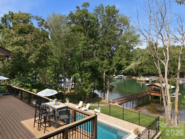 20334 Bethelwood Lane, Cornelius, NC 28031