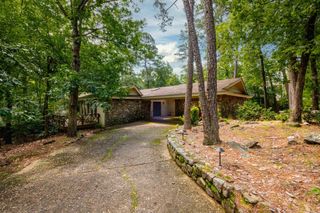 1 Woodberry Court, Little Rock, AR 72212