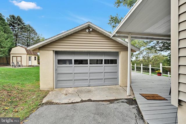 261 W POPLAR ST, Fleetwood, PA 19522