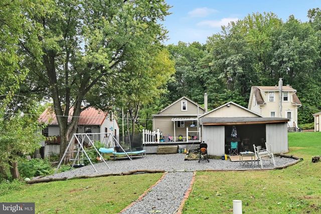 261 W POPLAR ST, Fleetwood, PA 19522