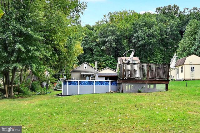 261 W POPLAR ST, Fleetwood, PA 19522