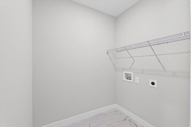 302 Sutton Drive, Savoy, IL 61874